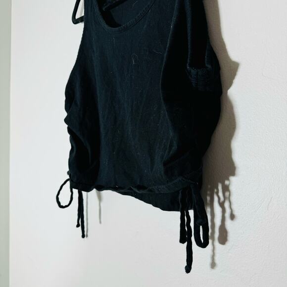 Cobble lane black cropped roushed tie sides stretchy tank woman’s medium - Picture 2 of 8